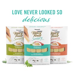 Love never look so delicious - family shot of savoury purees